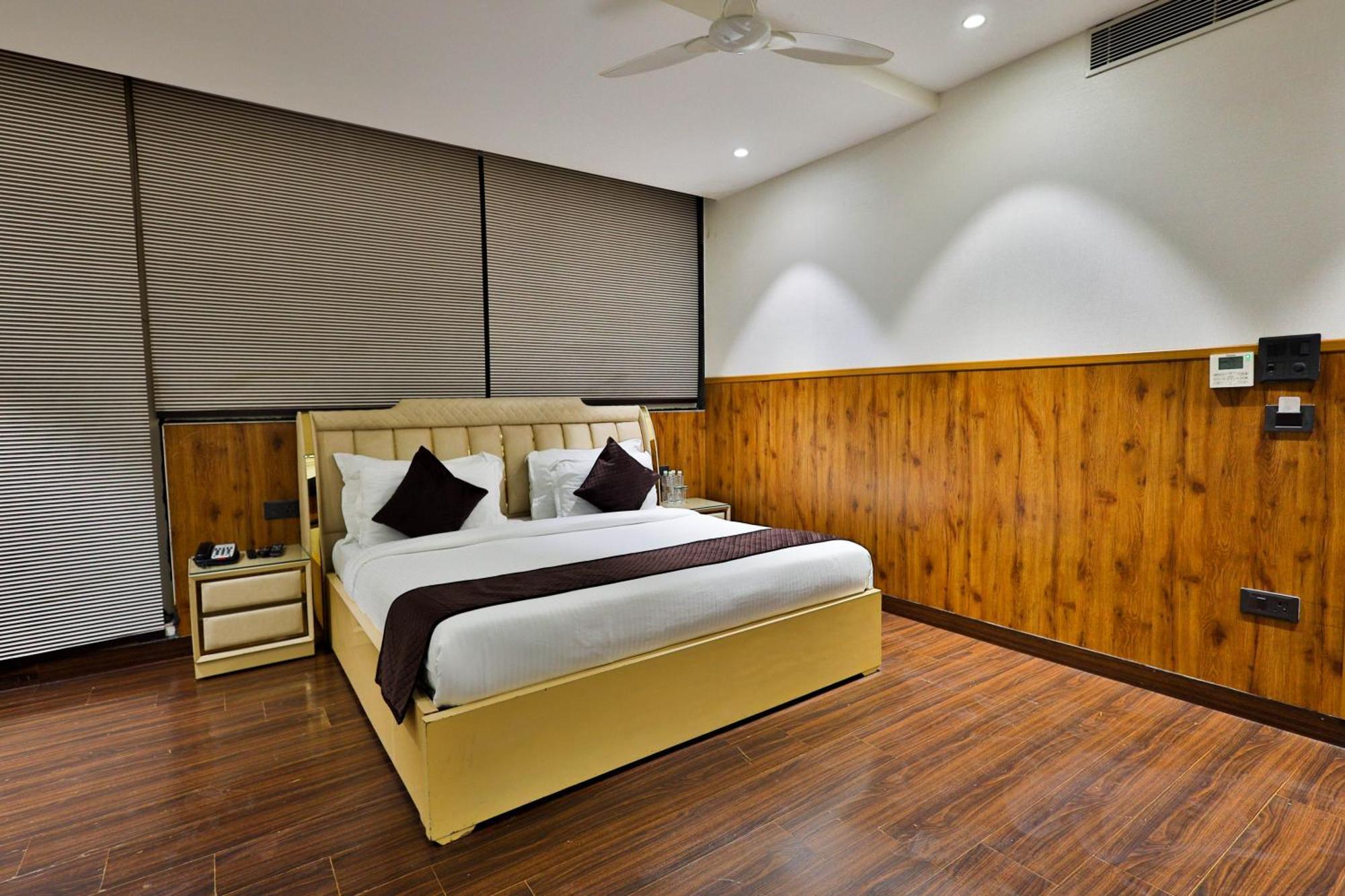 Clay Inn Hotels, Paschim Vihar เดลี ภายนอก รูปภาพ