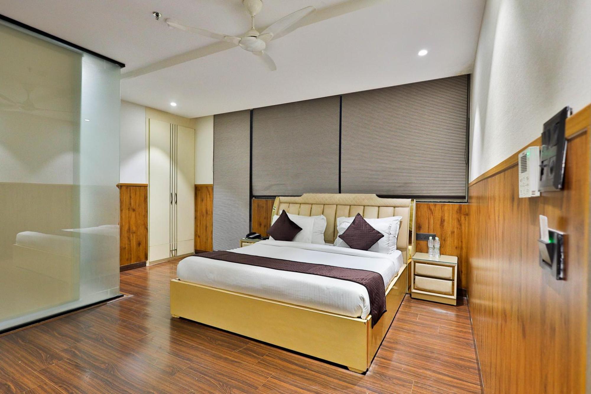 Clay Inn Hotels, Paschim Vihar เดลี ภายนอก รูปภาพ